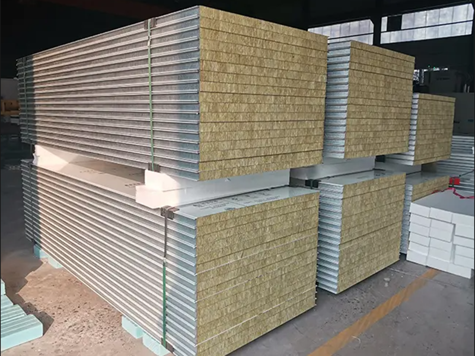 機(jī)制巖棉凈化板